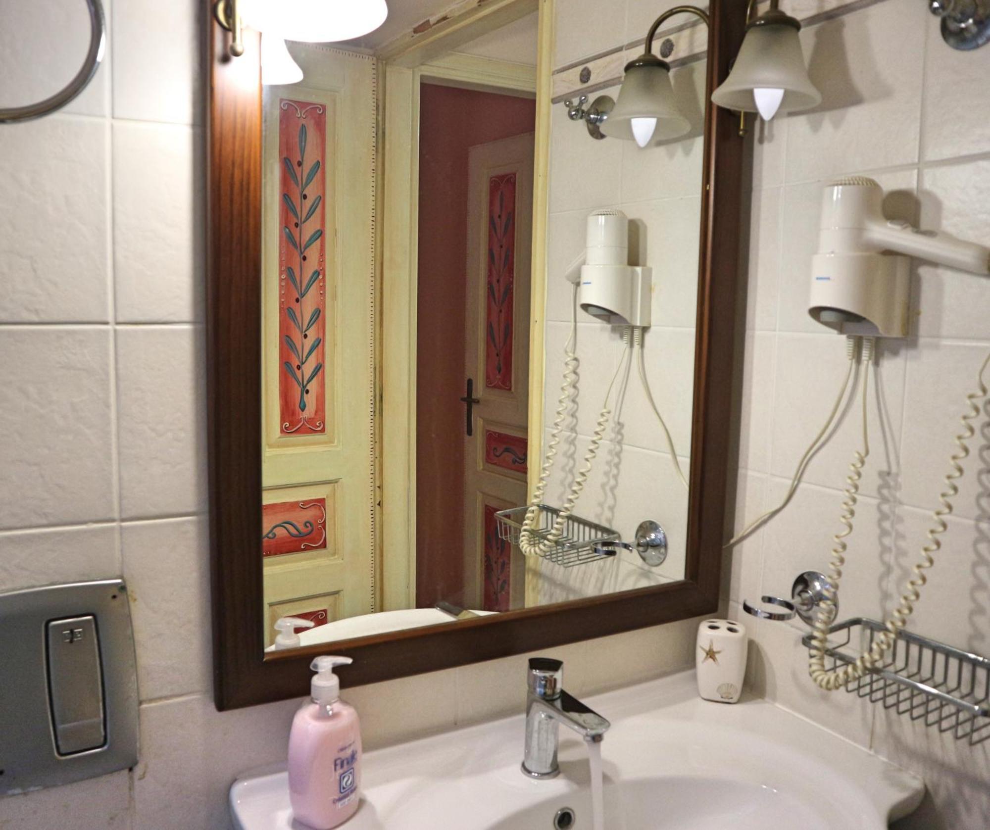 Villa Eleni Seaside Apartments Platanias  Bilik gambar